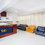 Fabhotel Limestone Suites - 750M From Yashoda Hospitals, Somajiguda