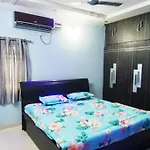 9 Bhk Entire Building In Kphb With Free Parking