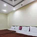 Spot On Ay Hotel Near Charminar