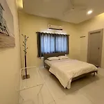 Al Amoodi Penthouse/Apartment.