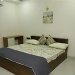 Peaceful Home Stay With Fitness Center