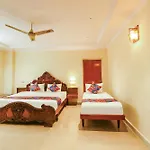 Fabhotel Maruthi Residency - Nr Metro Station Lakdikapul