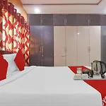 Hotel O Royal Stay Near Mantra Mall