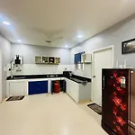 Charming Beautiful 2Bhk Jublee Hills Apollo