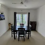 Nk Homes - 2Bhk Serviced Apartments - Full Furnished & Full Kitchen, Wifi & Balcony