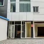 Hotel O Unique Suites Cube