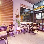 Super Townhouse Oak De Alphabet Hotel Bolarum