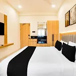 Townhouse Oak Indigo Business Hotels