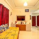 Fabhotel Verizon Stays- Nr Narayana Iit Jee College For Girls, Mallampet