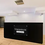 Super Townhouse Lakdikapul