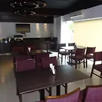 Oyster Airport Hotel
