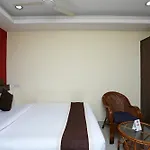 Oyo 6648 Hotel Royal Residency
