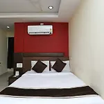Oyo 6648 Hotel Royal Residency