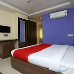 Oyo 6648 Hotel Royal Residency