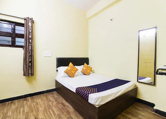 Spot On 49298 Hotel Midland Lodge