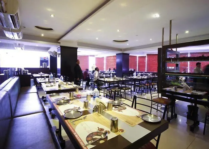 Oyo Rooms Lakdi Ka Pul