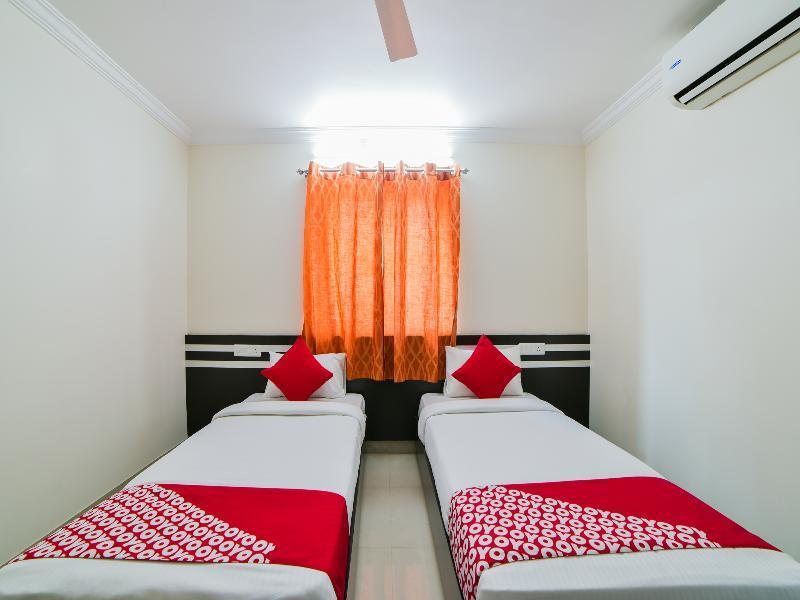 Oyo 23589 Crown Palace 2* Hyderabad