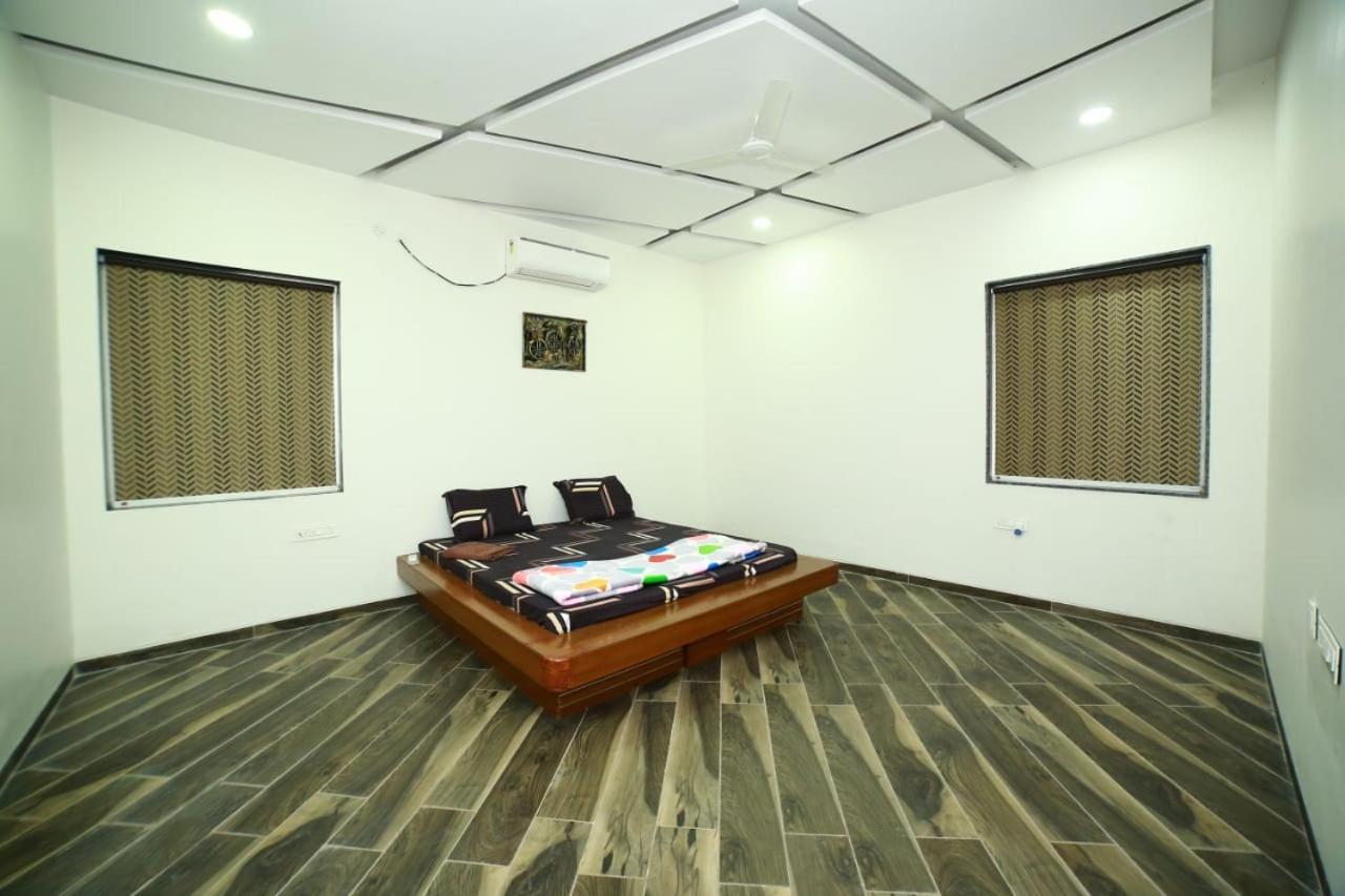 Fingertip Holidays Villa *