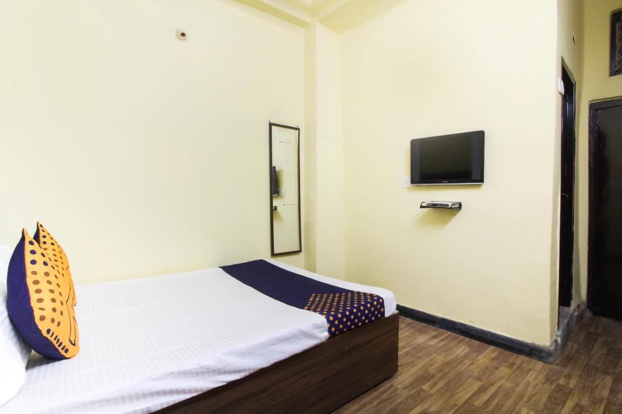 Spot On 49298 Midland Hotel Hyderabad