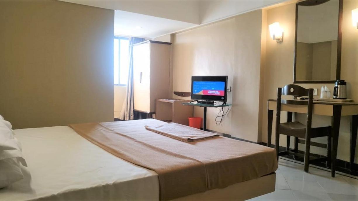 Rajdhani Hyderabad