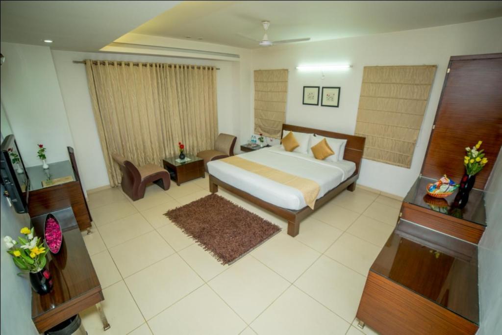 Hill View Hitech Bed & Breakfast Hyderabad