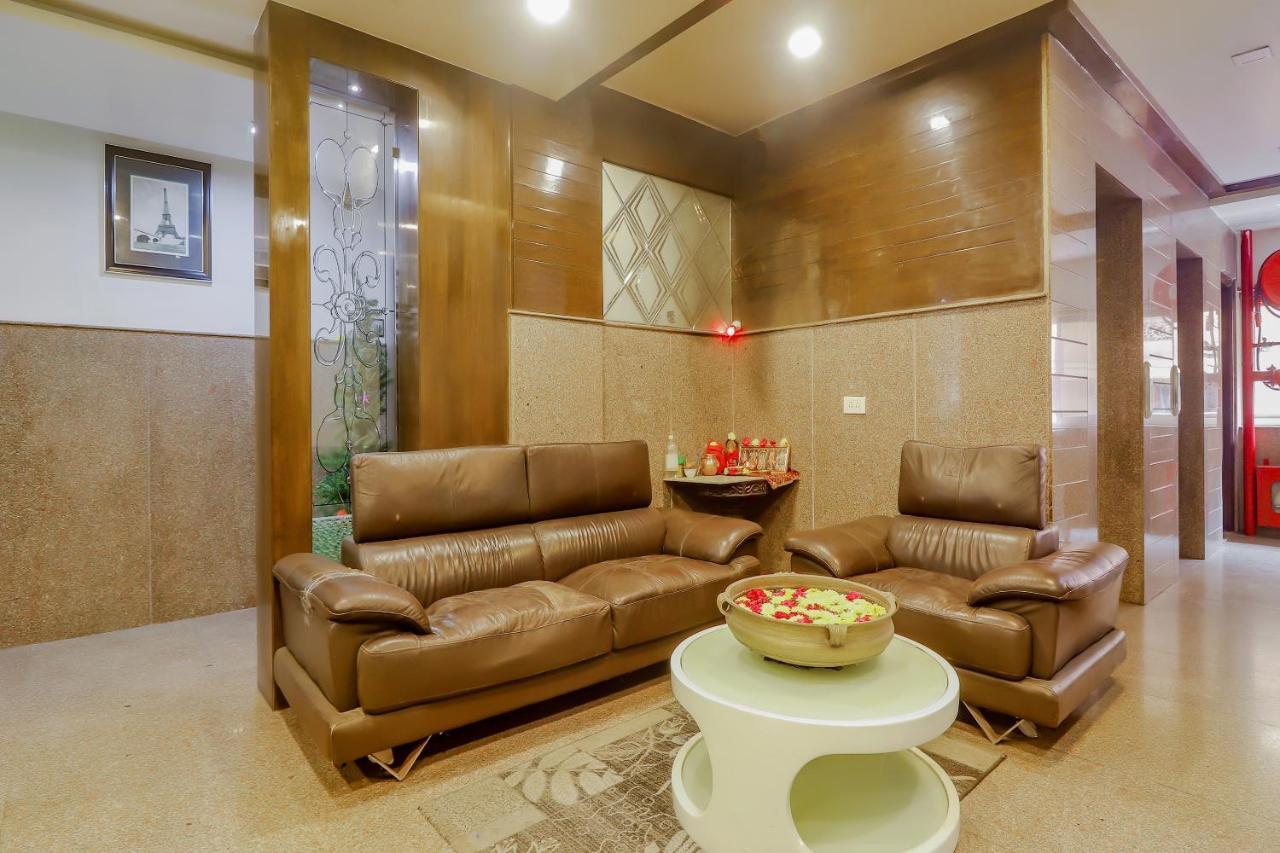 Hotel Vaccinated Staff- Capital O 78550 Star By Hillside