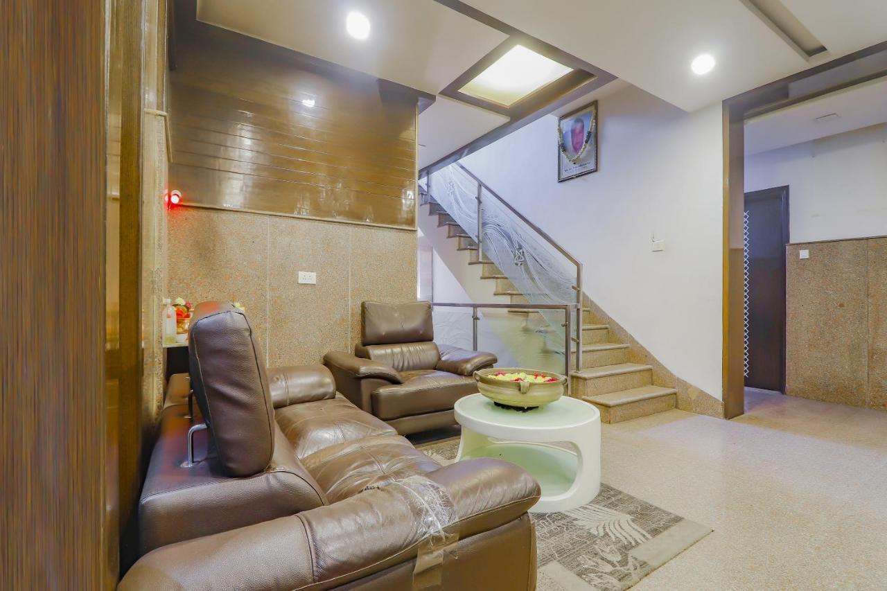 Vaccinated Staff- Capital O 78550 Star By Hillside Hotel Hyderabad