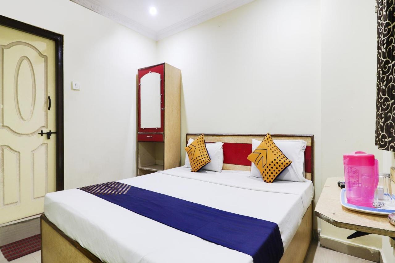 Spot On 75920 Midtown 3* Hyderabad