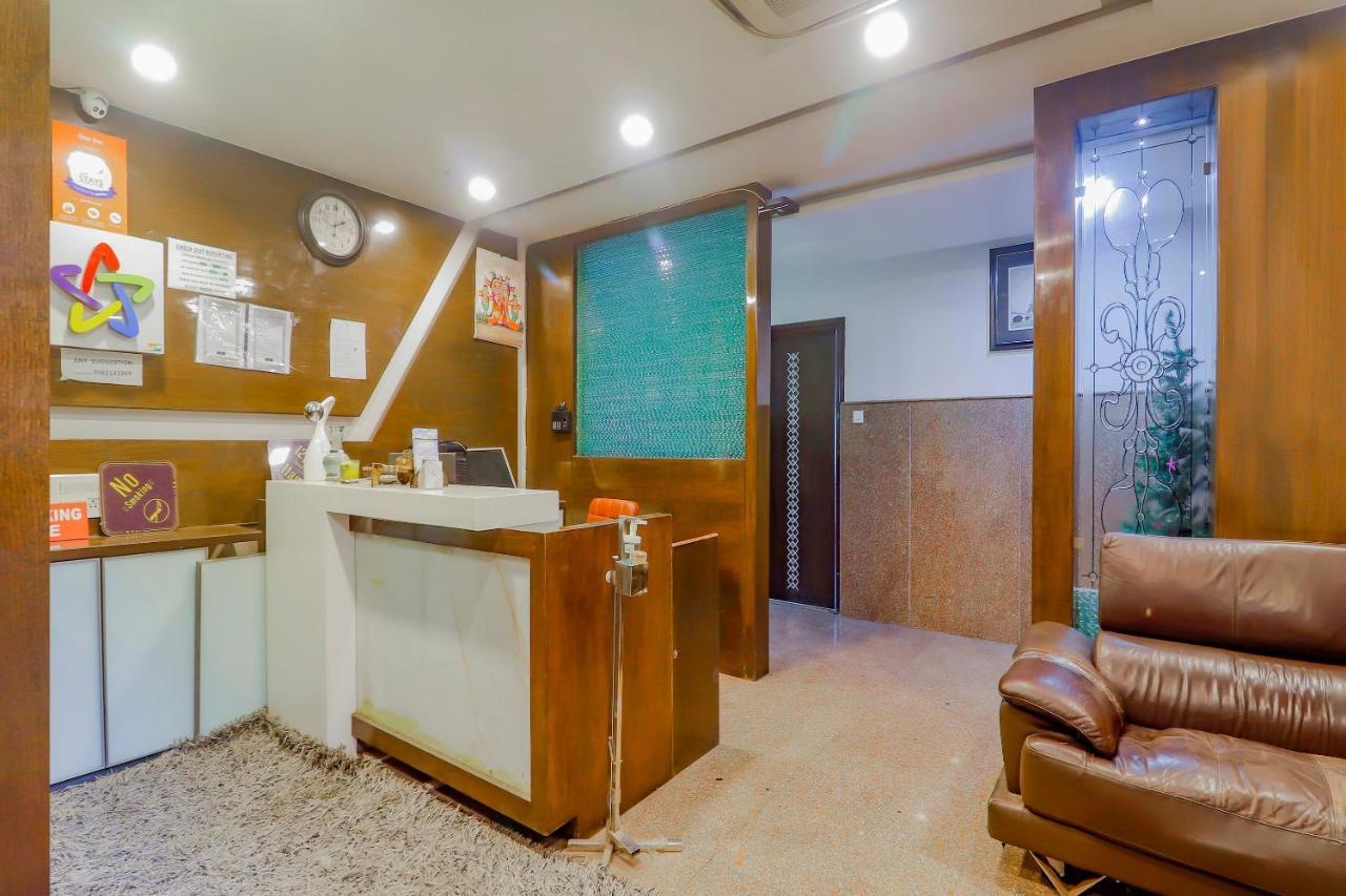 Vaccinated Staff- Capital O 78550 Star By Hillside 3* Hyderabad
