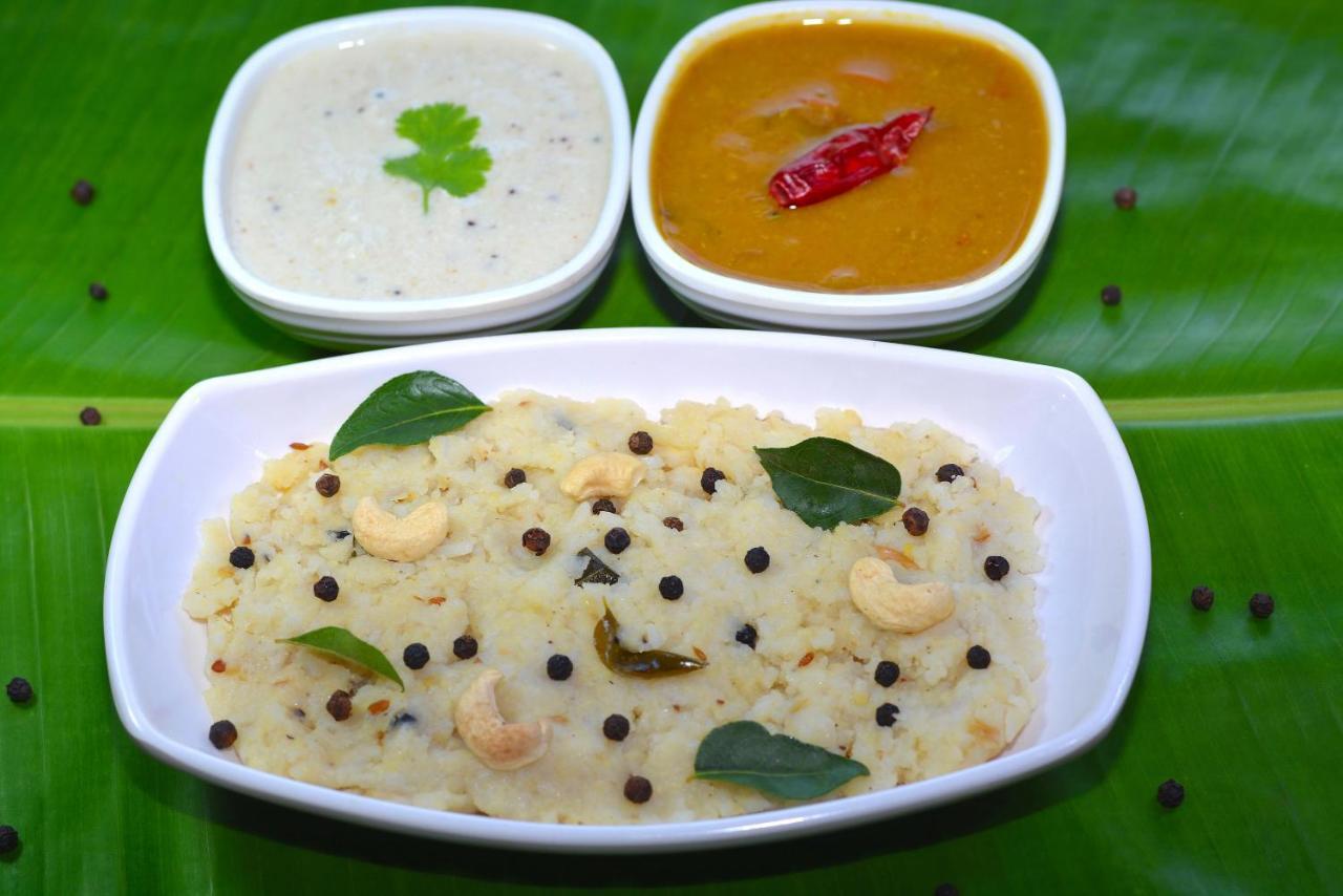 Hotel Oyo 10168 Avs Sweet Magic Hyderabad