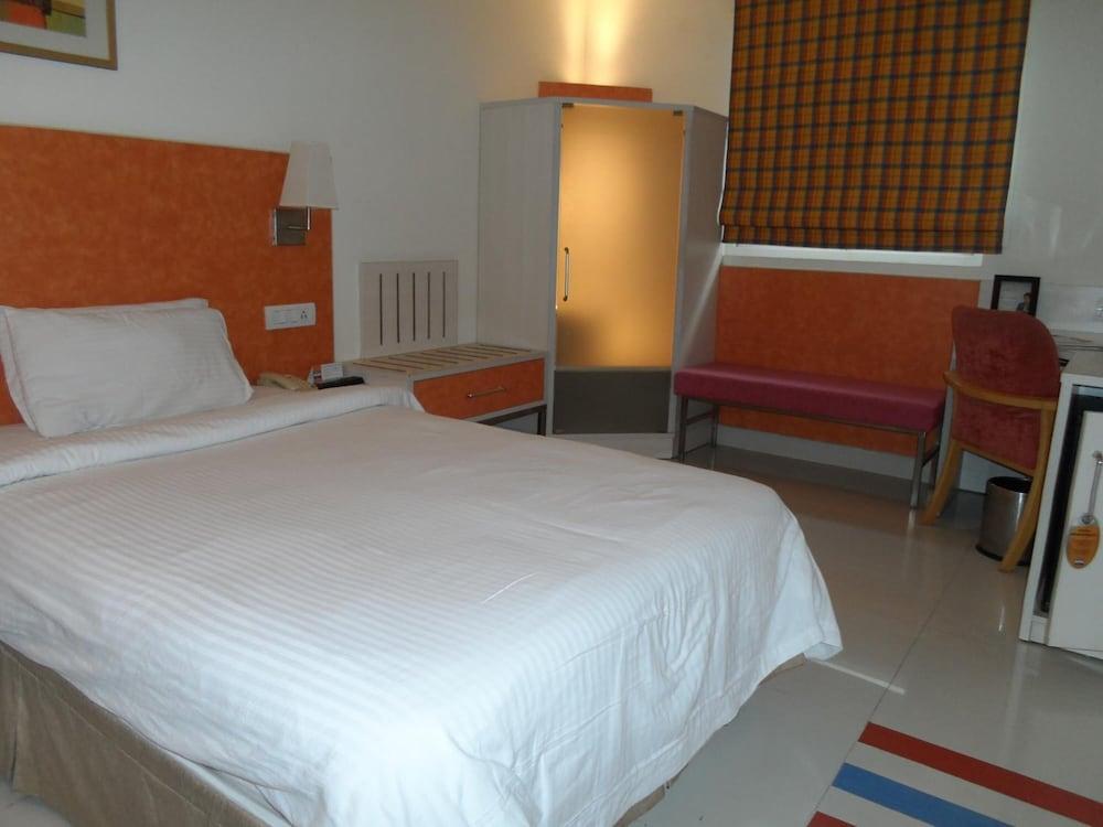 Aditya Hometel Hotel