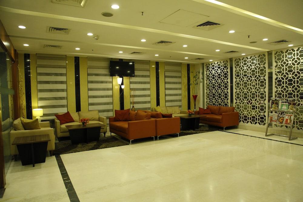 The Altruist Business Hitech 4*