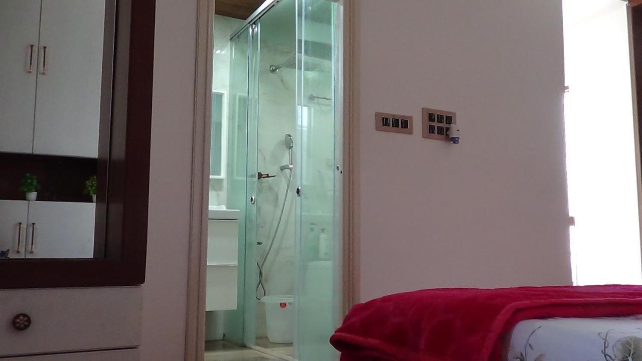 Apartment 1br With Theater, Jacuzzi, Steam Bath