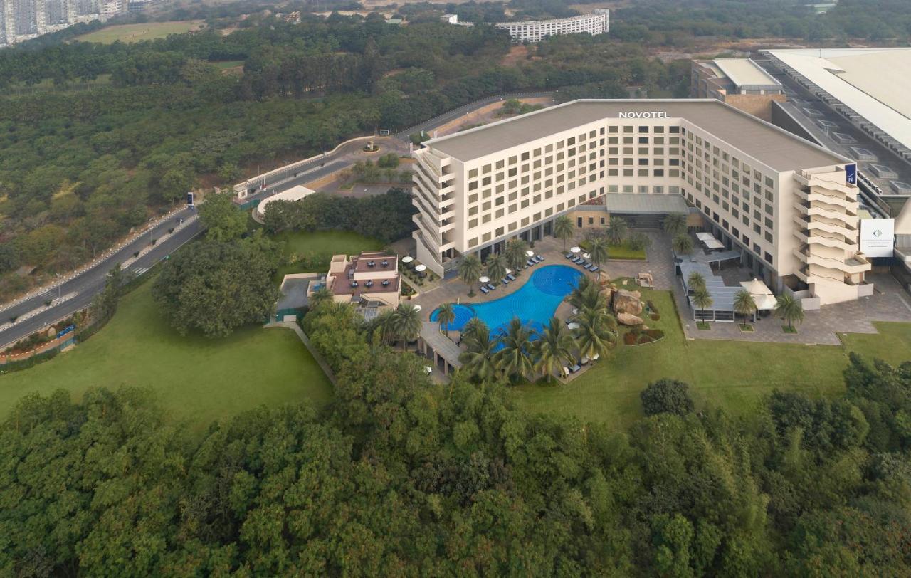 Novotel Convention Centre Hotel 5*