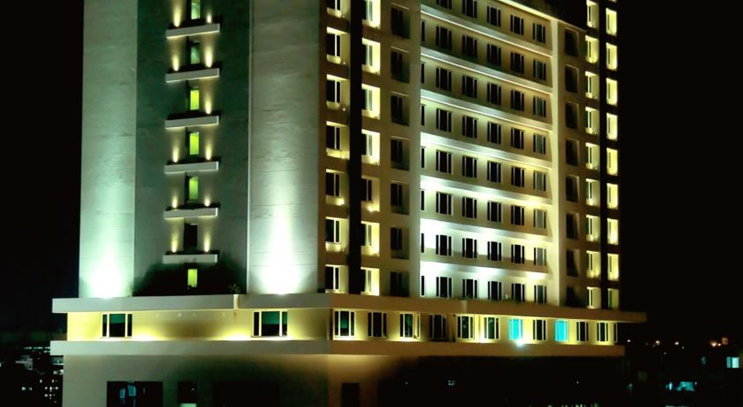 Radisson Hitec Hotel 5*