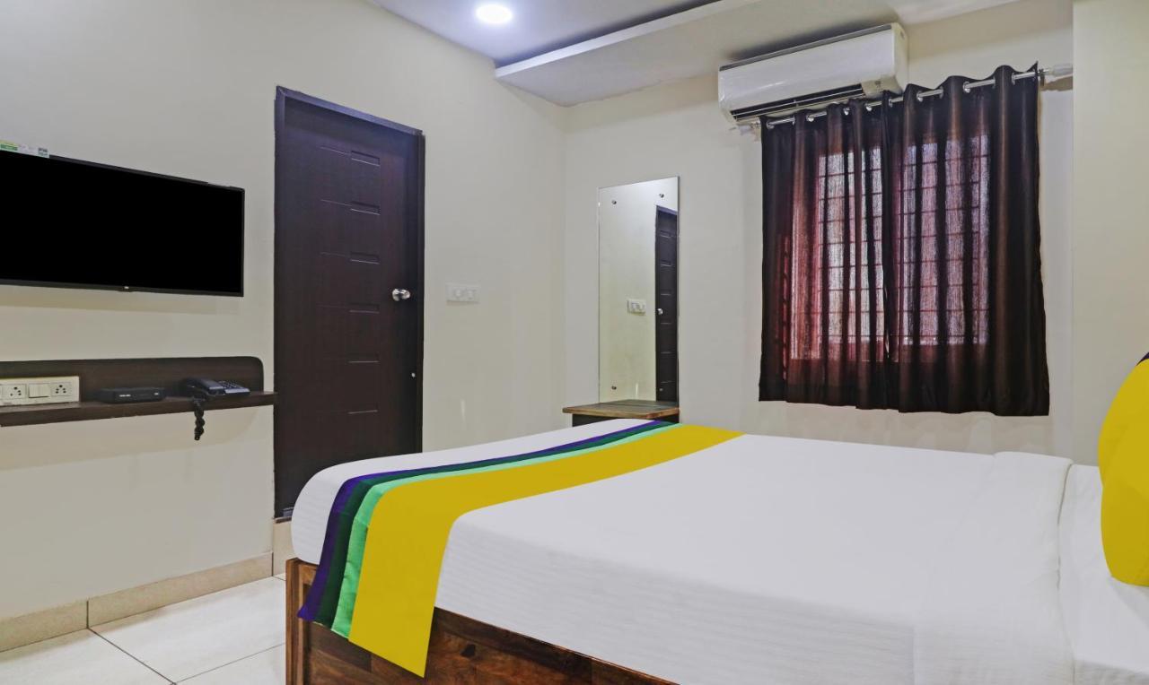 Hotel Super Collection O Kondapur Hyderabad Formerly Dunes