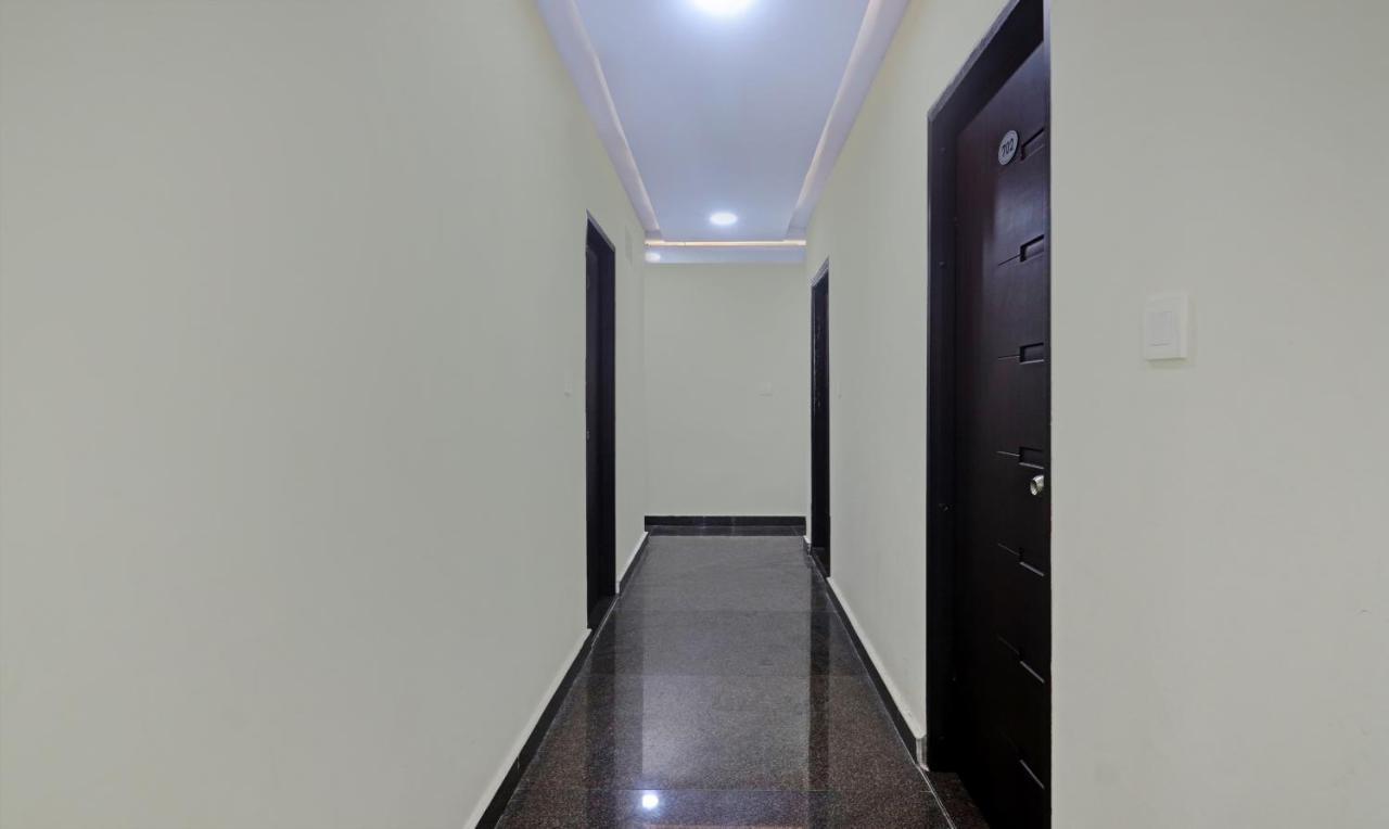 Super Collection O Kondapur Hyderabad Formerly Dunes Hotel Kondapur (Telangana)