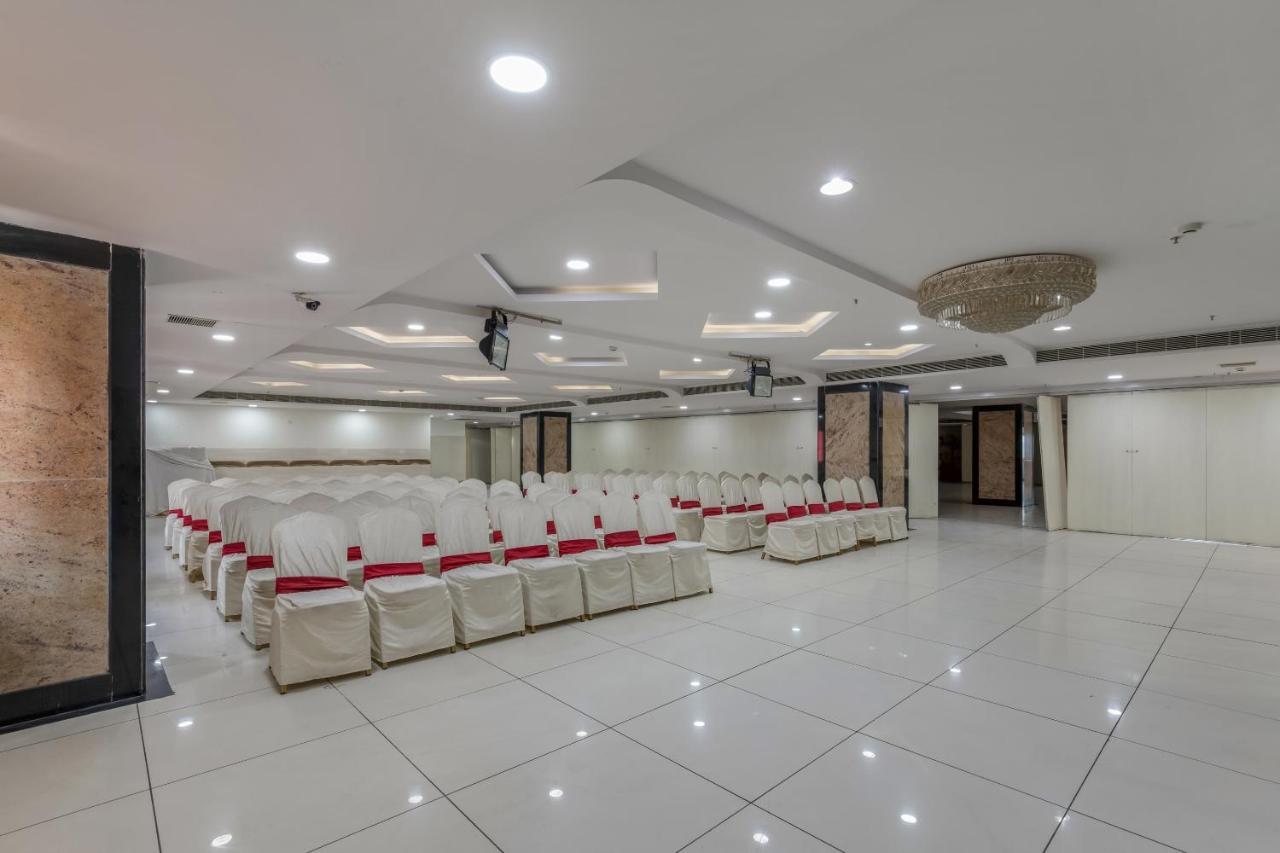 Collection O 5302 Bhadra Grand Hotel 3*