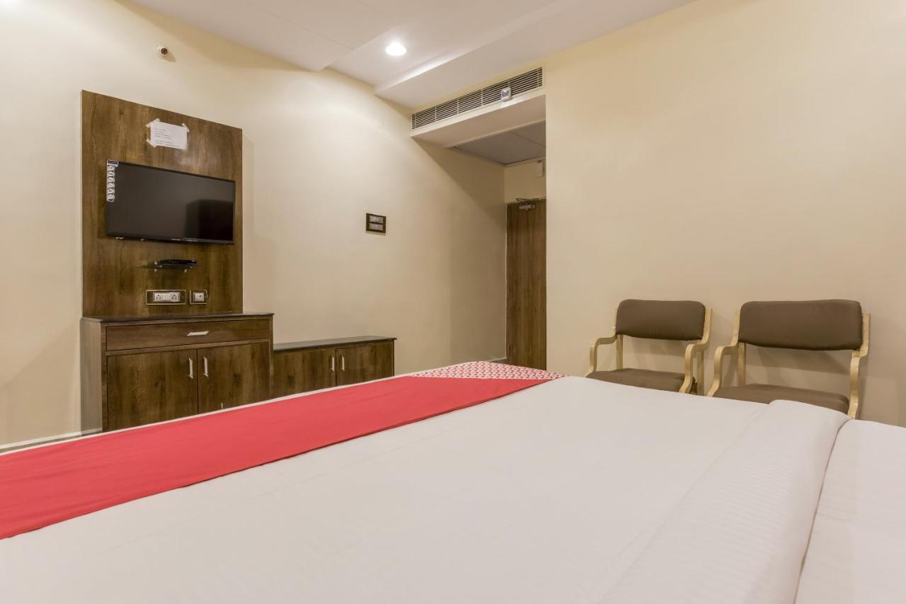 Collection O 5302 Bhadra Grand Hotel Hyderabad