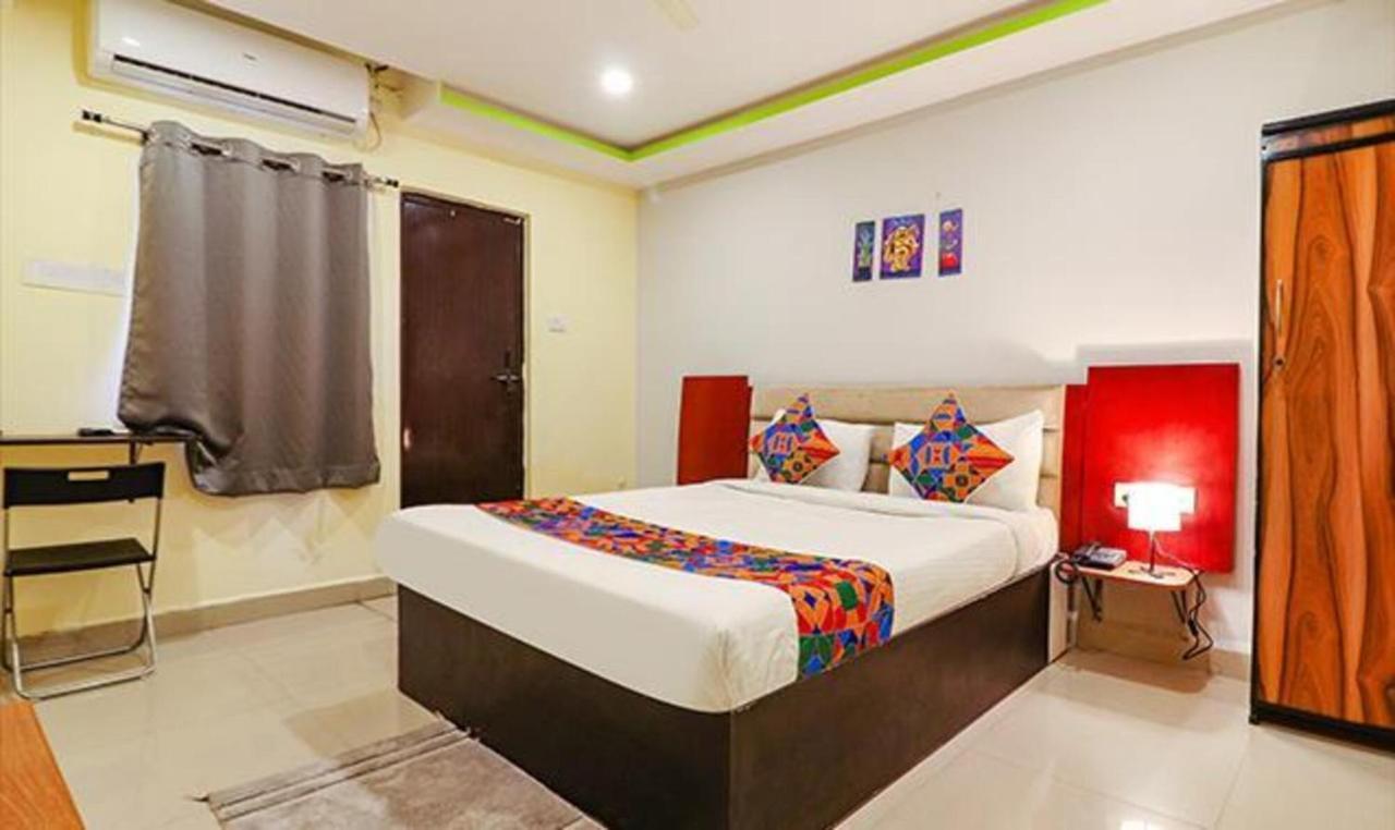 Fabexpress Broholic Suites - Nr Jntu Kukatpally Hyderabad