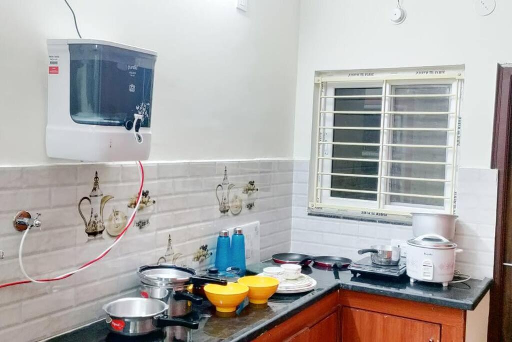 Apartment Servostay 2 Bhk Fully Furnished In Hafeezpet #301
