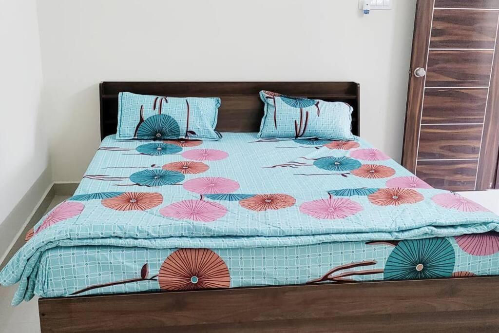Apartment Servostay 2 Bhk Fully Furnished In Hafeezpet #301