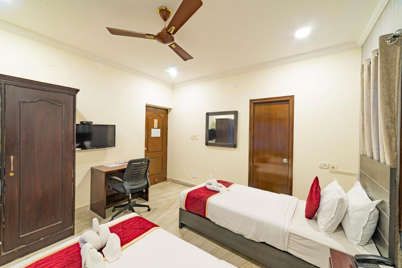 Athome , Whitefields, Kondapur Hotel Hyderabad