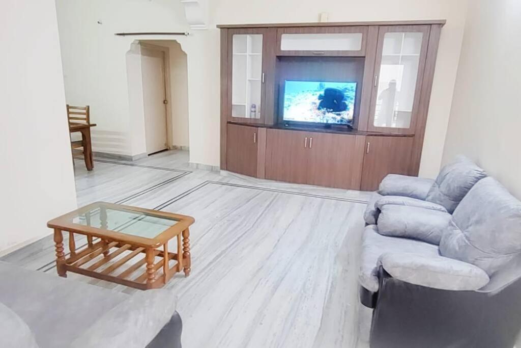 Apartment Servostay 2 Bhk Full Furnished In Kukatpally #101 *