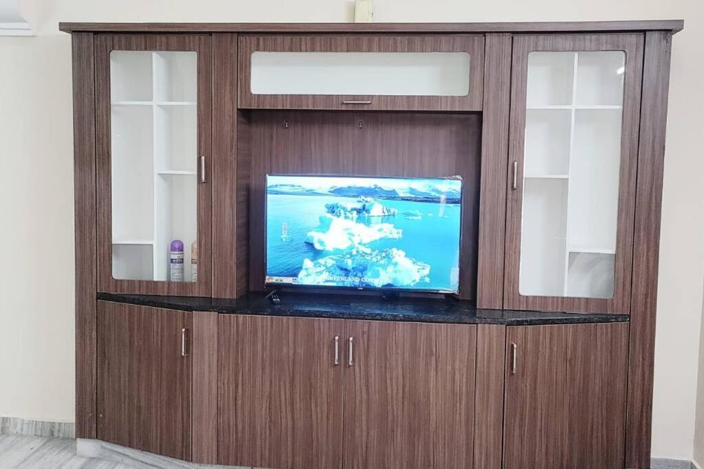 Servostay 2 Bhk Full Furnished In Kukatpally #101