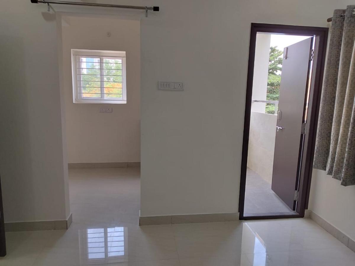 Retreat Service Apartment *