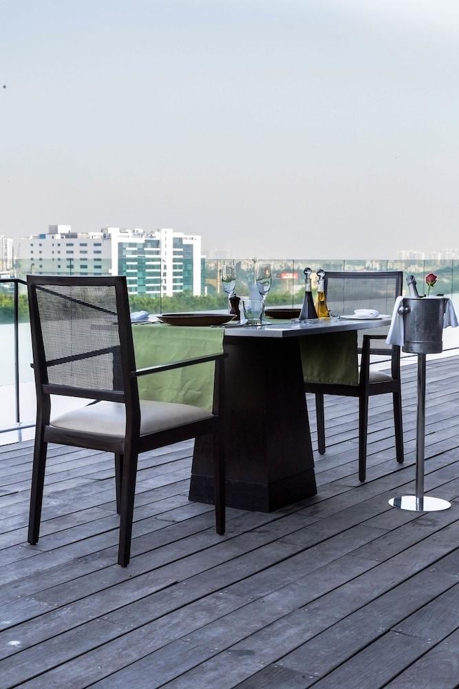 Trident Hotel 5*