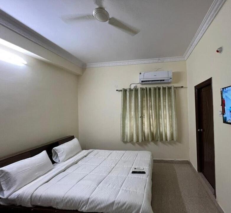 Collection O 80642 Aj Grand 3* Hyderabad