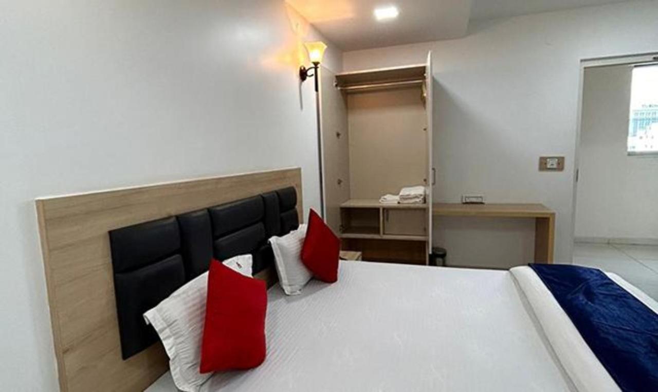 Hotel Fabhotel Prime Anika 3*