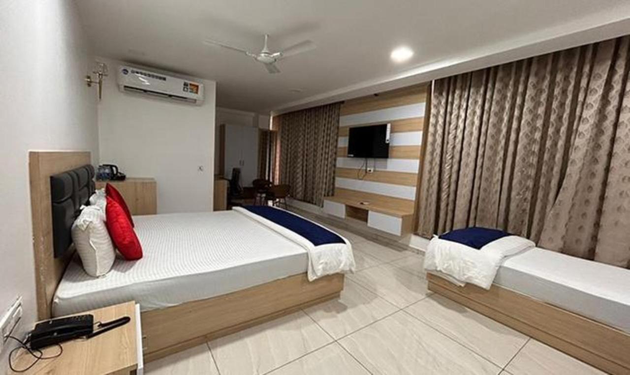 Hotel Fabhotel Prime Anika